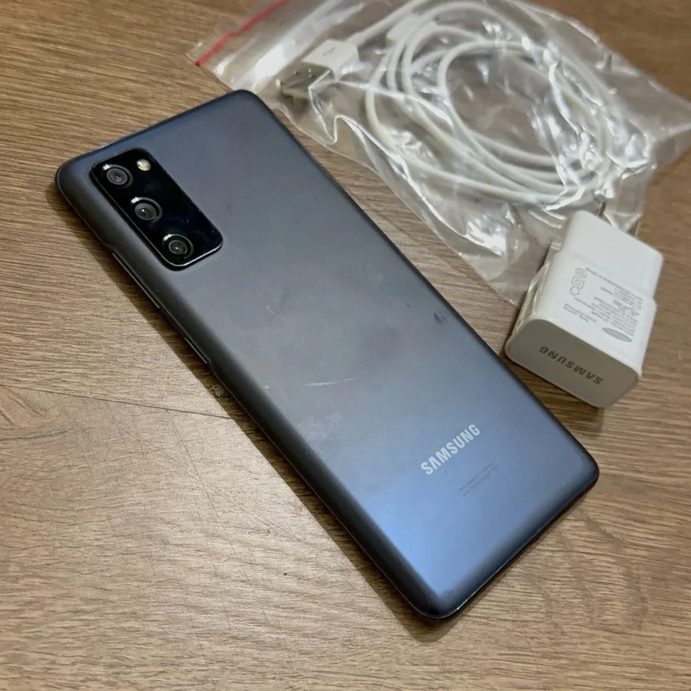 Samsung Galaxy S20 fe 5G 128GB unlocked